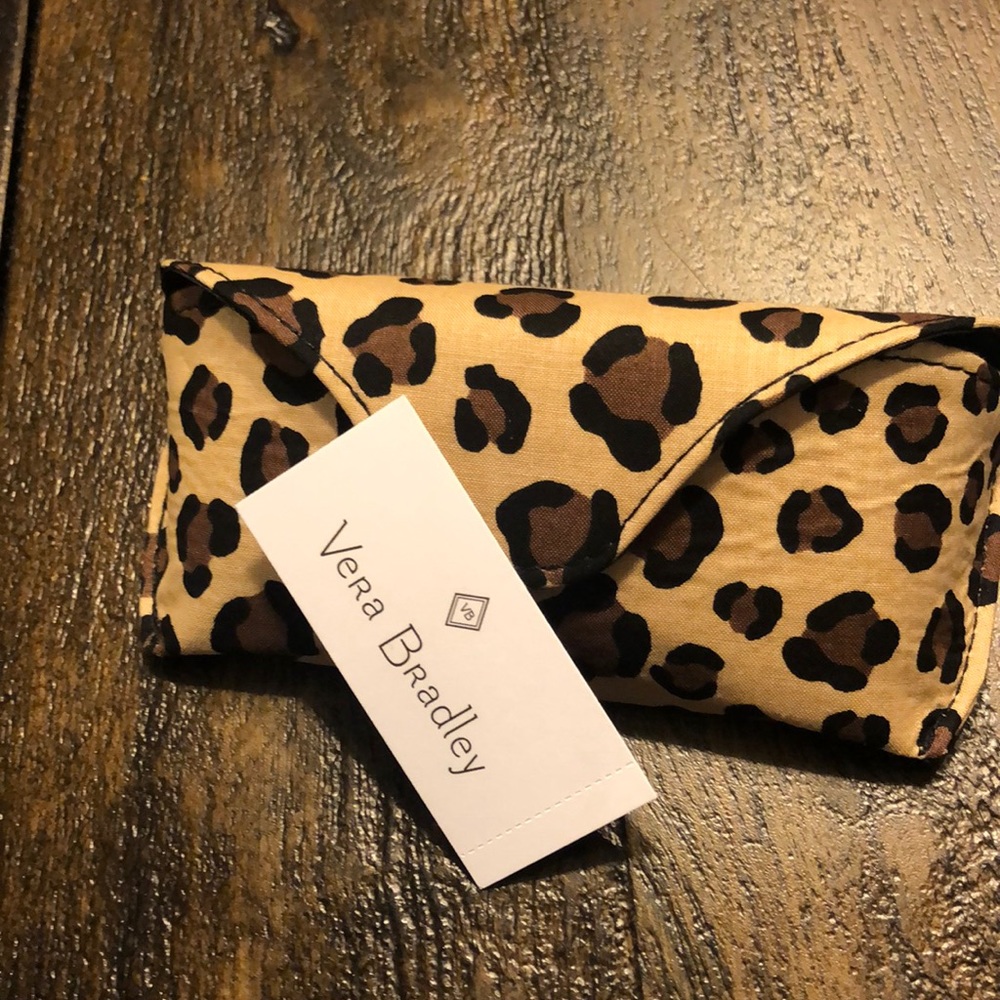 NWT! Vera Bradley Leopard Print Eyeglass Case